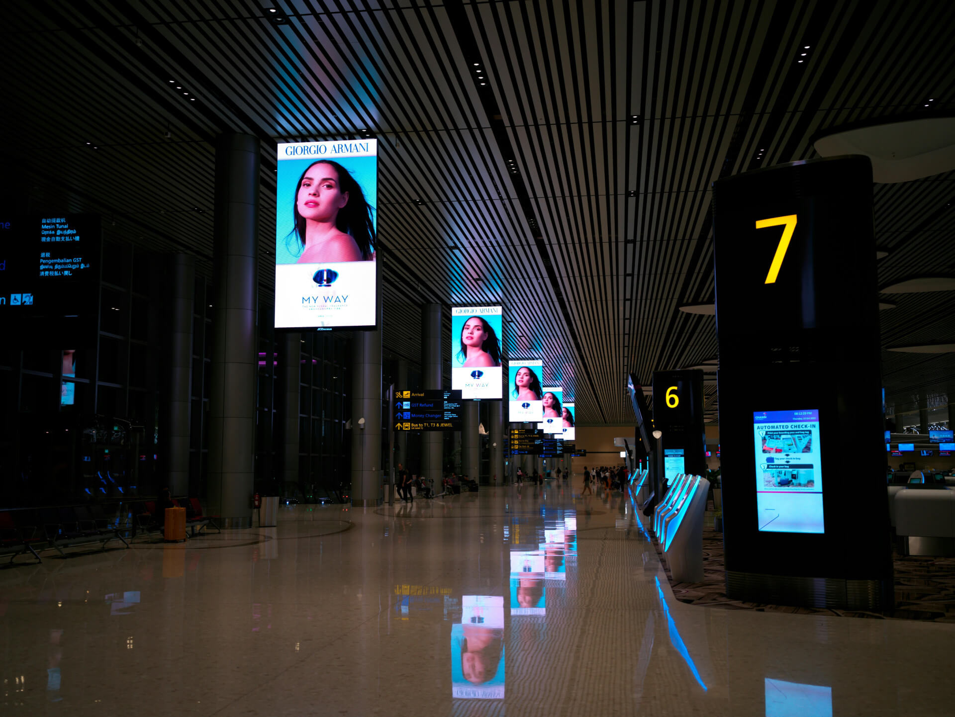 Digital Out-of-Home (DOOH)